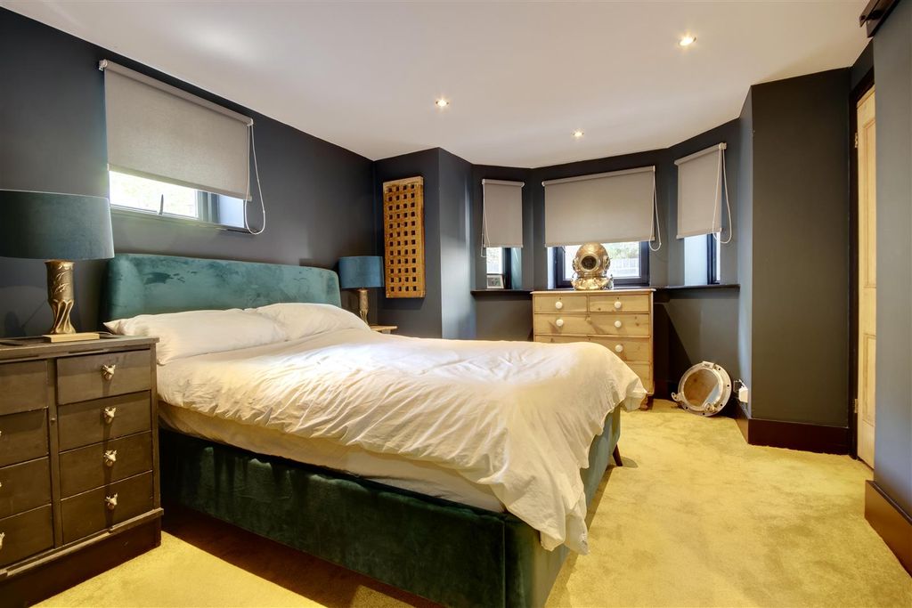 Property photo 1 of 19 01Deebe6-2Eae-4F1C-Bc07-73Cbacd39492_1_201_A.Jpeg
