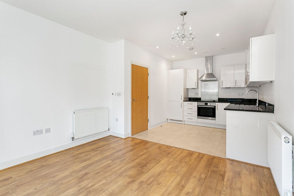 Property photo 3 of 19 Picture No. 06