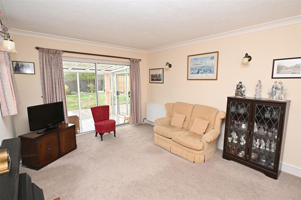 Property photo 3 of 14