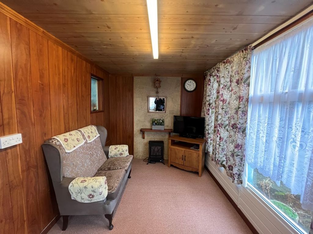 Property photo 3 of 32