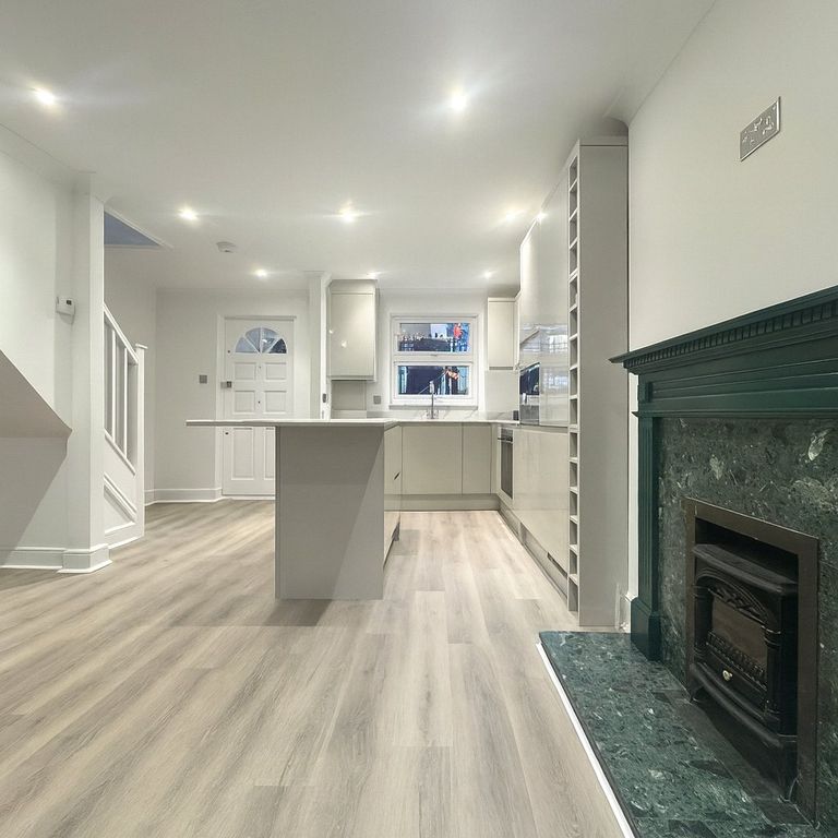 Property photo 1 of 17 Picture No. 28