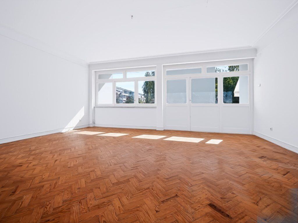 Property photo 1 of 29 4 Bedroom Duplex Apartment In Alvalade