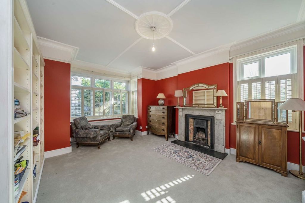 Property photo 2 of 6