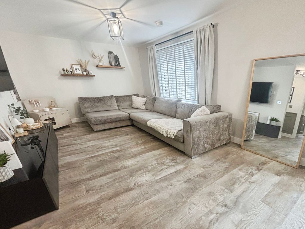 Property photo 2 of 19 Photo #2