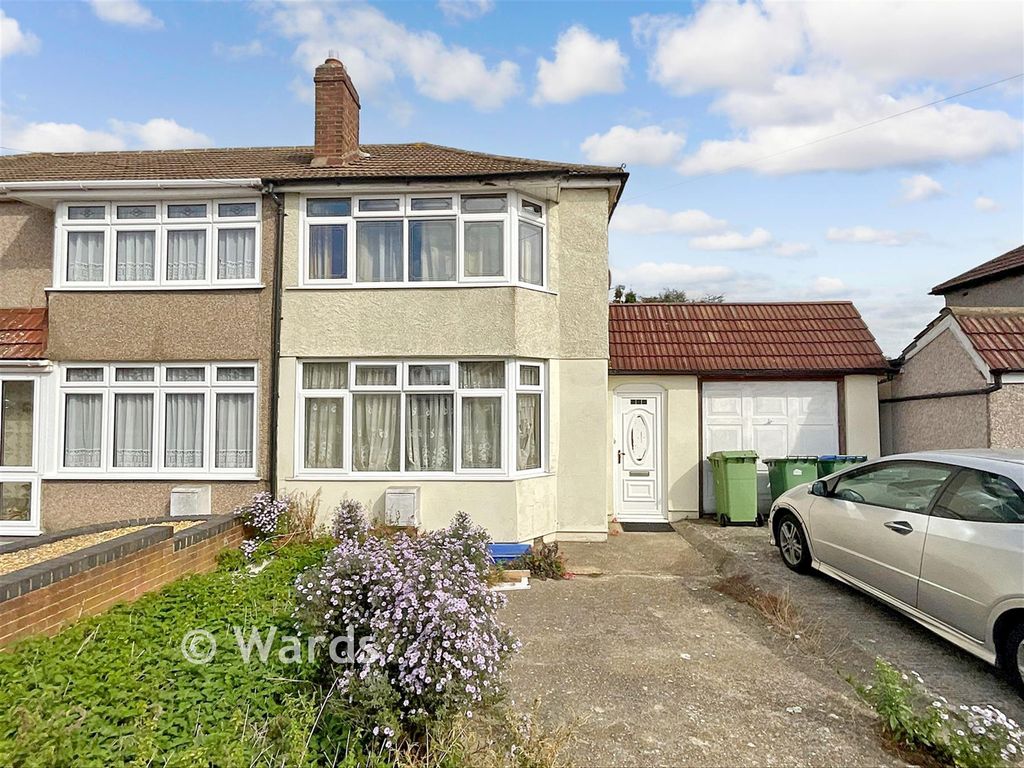Property photo 1 of 10 Front