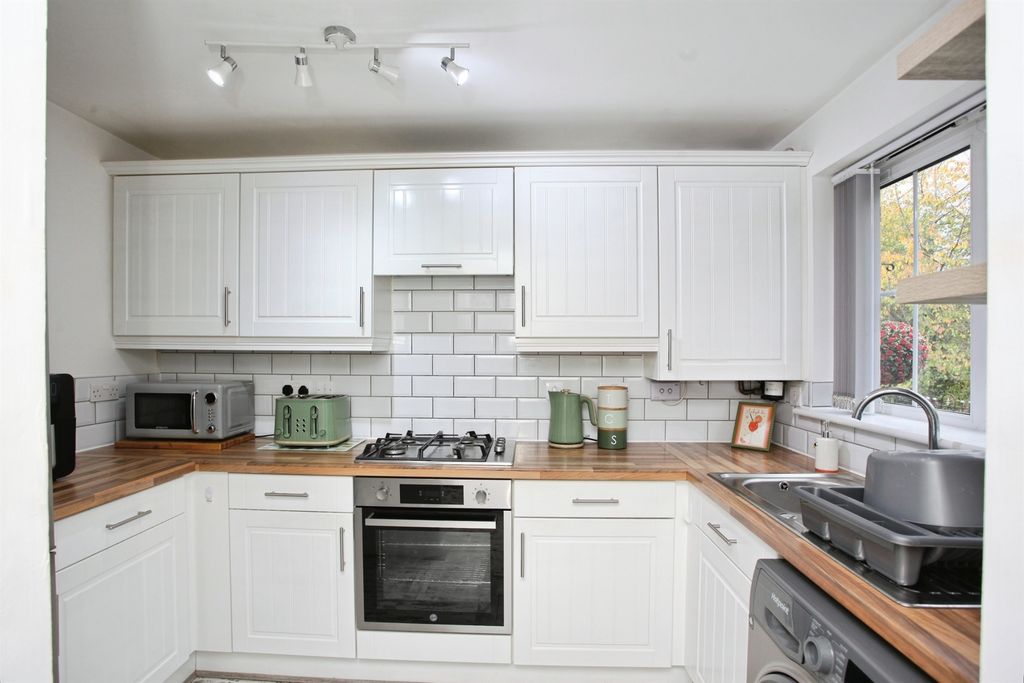 Property photo 3 of 17