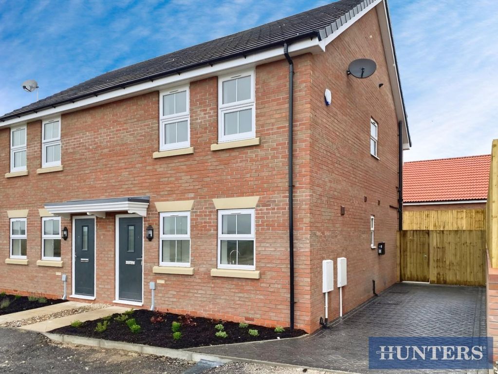 Property photo 1 of 18 De6Bfced-Banks 20Close (1).Jpg