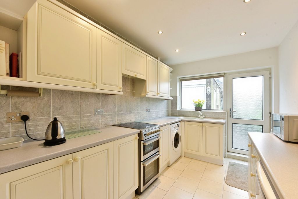 Property photo 2 of 16 Pbox-Img.Jpg