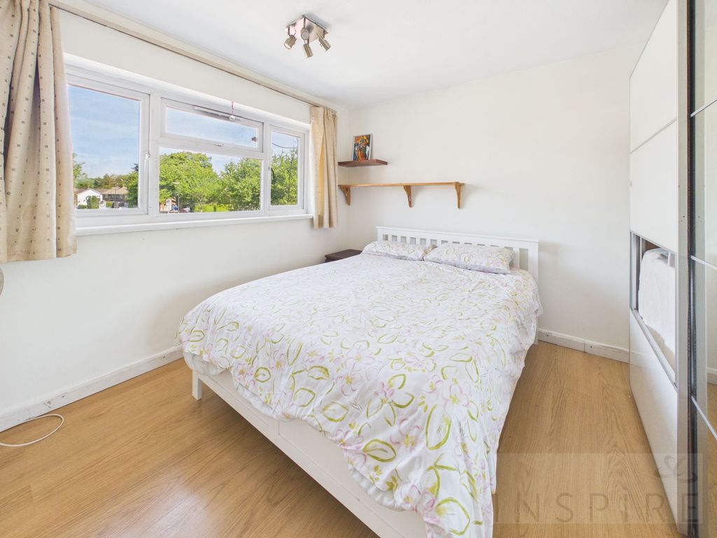 Property photo 3 of 23