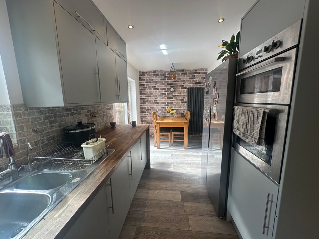 Property photo 3 of 13 Img_1274