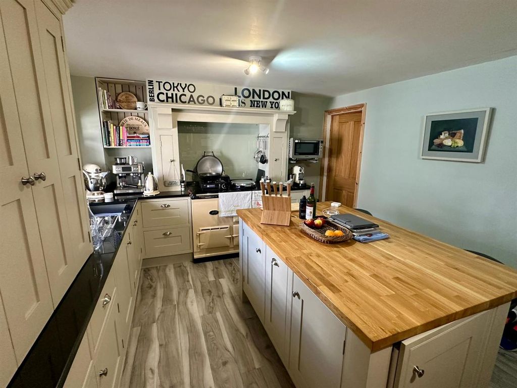 Property photo 2 of 14 Whatsapp Image 2025-08-14 At 11.12.21_3d2Ad4c5.Jpg