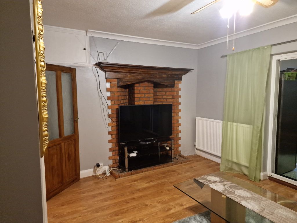 Property photo 3 of 8 Img-20241109-Wa0007