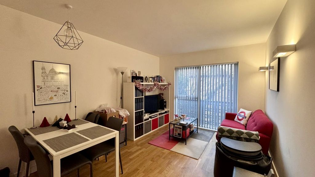 Property photo 2 of 9