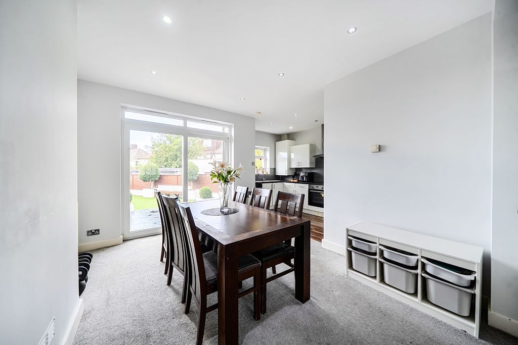 Property photo 3 of 19 5552102