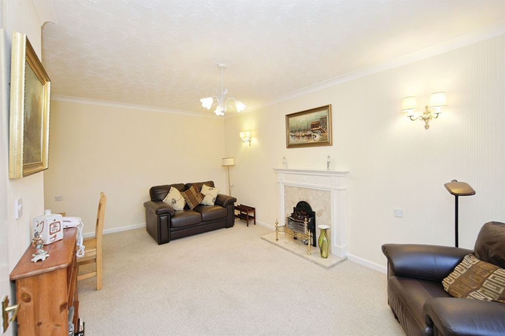 Property photo 2 of 16