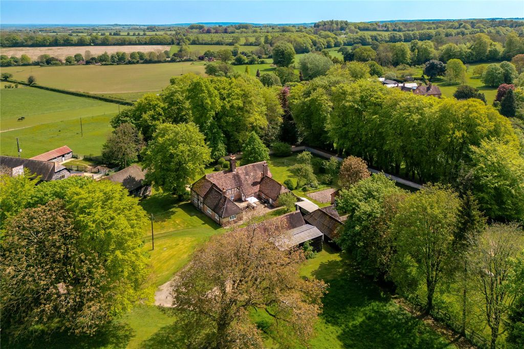 Property photo 2 of 46 House. Partnership