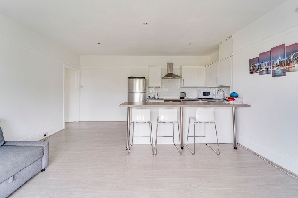 Property photo 2 of 11 Ndb01350_Enfused