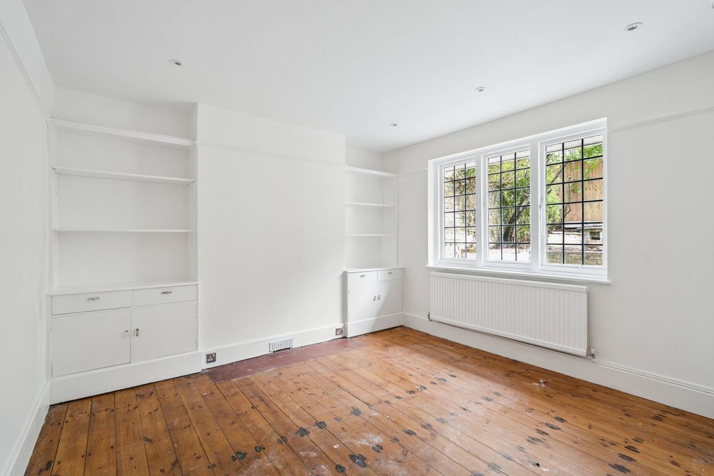 Property photo 3 of 15