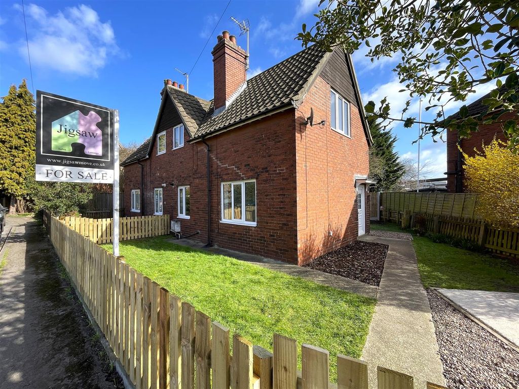 Property photo 1 of 19 Front External