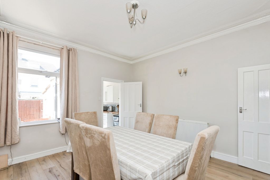 Property photo 3 of 20 Pbox-Img.Jpg