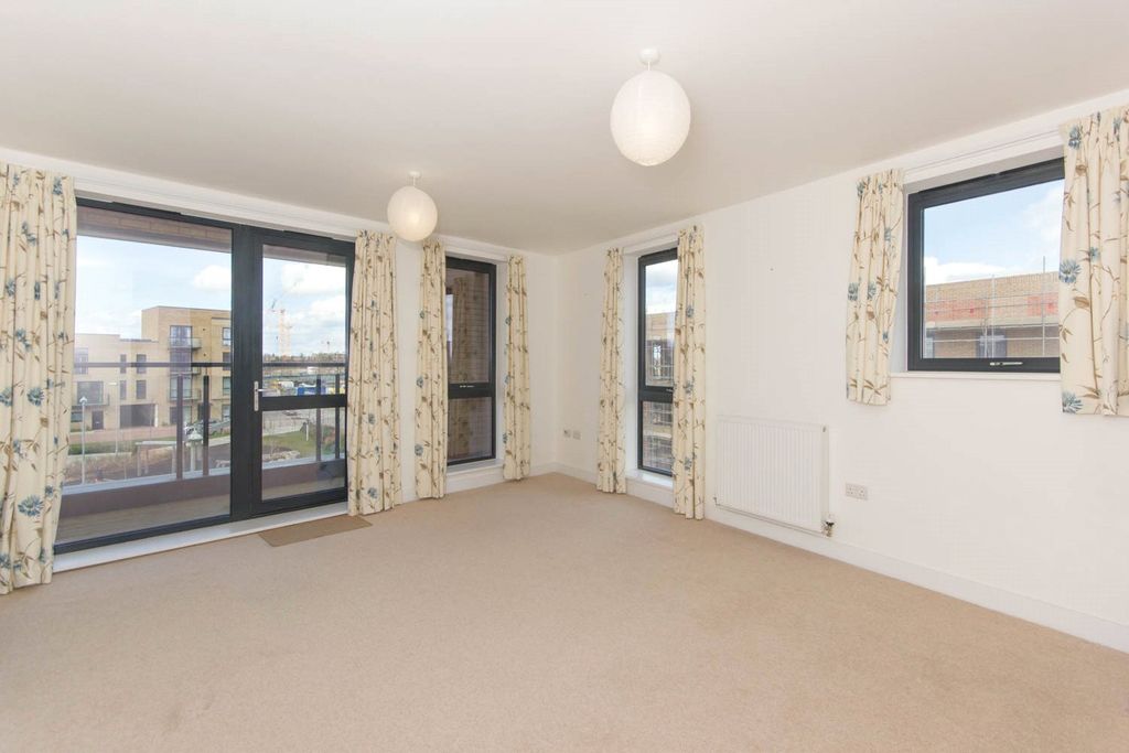 Property photo 3 of 9 Living Room