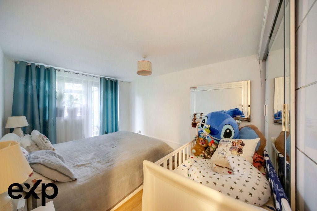 Property photo 3 of 6