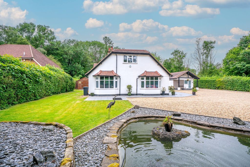 Property photo 2 of 40