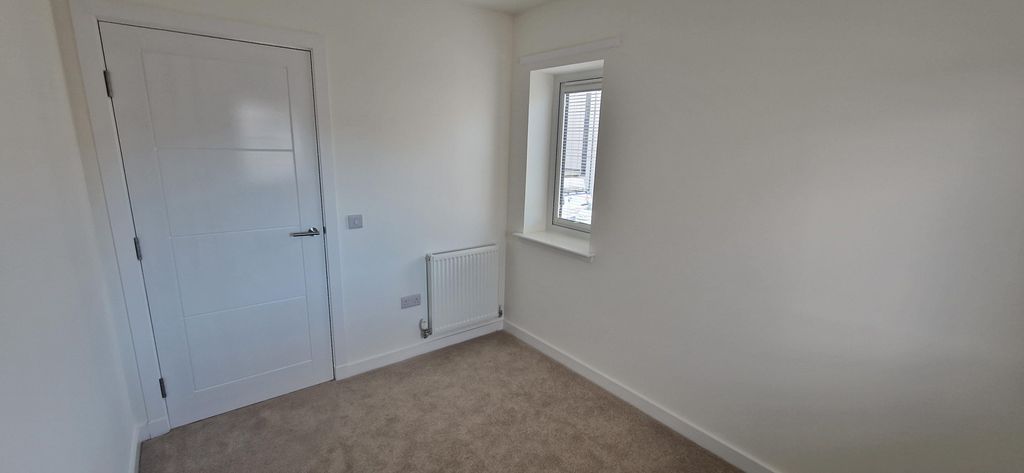 Property photo 1 of 2