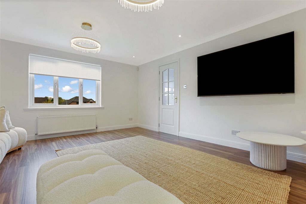 Property photo 3 of 21 Picture No. 03