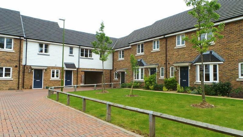 Property photo 1 of 8 Exterior