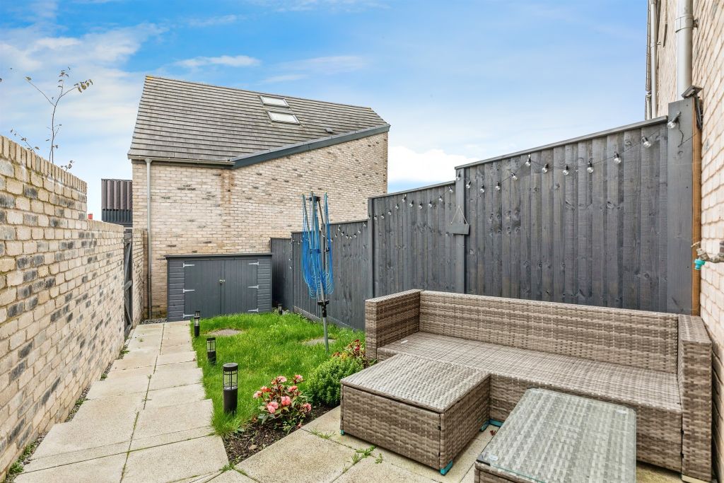Property photo 2 of 17