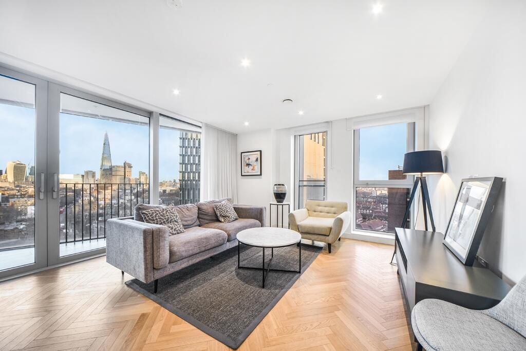 Property photo 1 of 13 Living Room