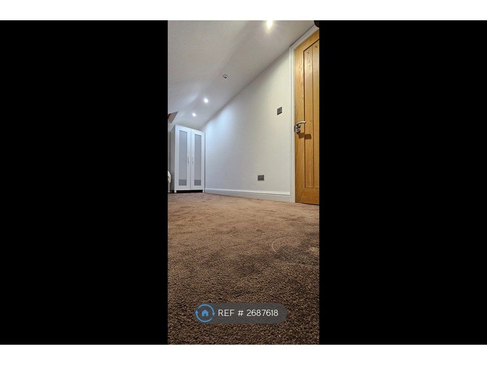 Property photo 1 of 9 Room1