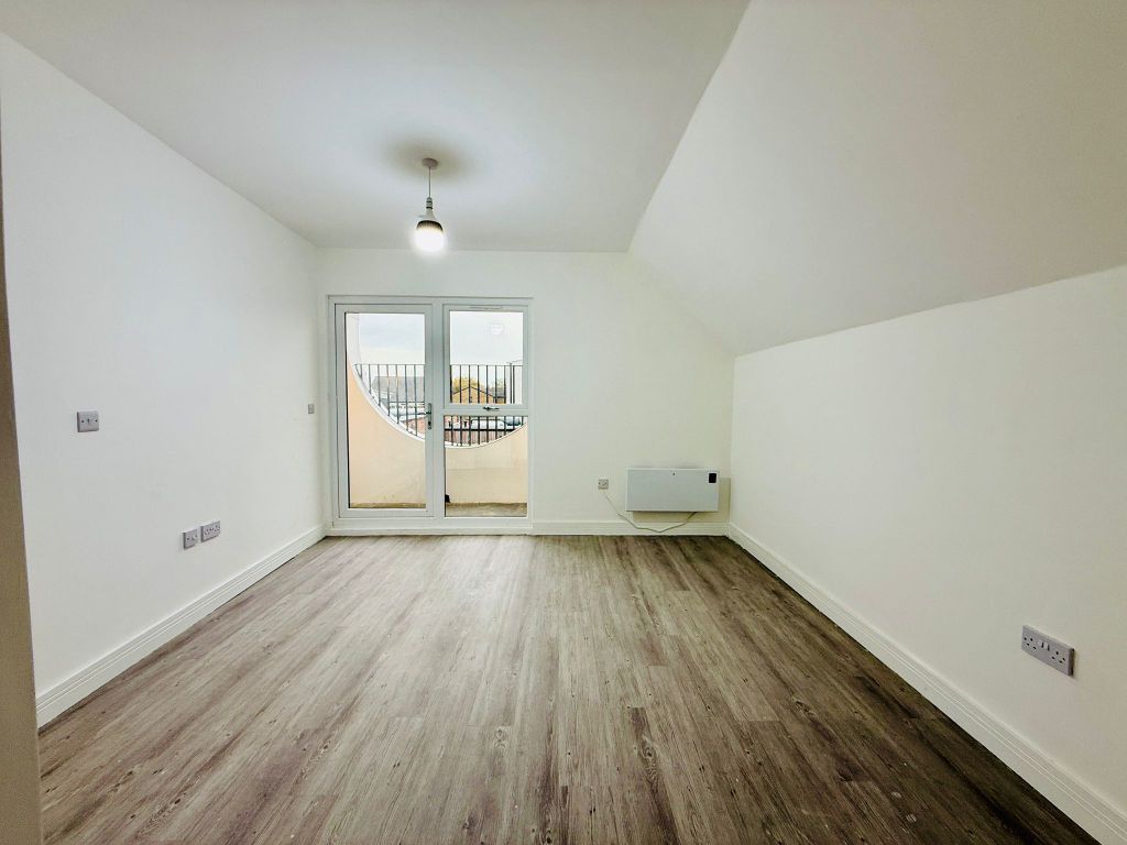 Property photo 3 of 7 Whatsapp Image 2025-11-07 At 10.50.52 (3)