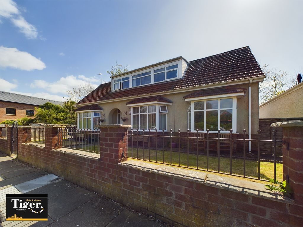 Property photo 1 of 19 Cam02176G0-Pr0223-Still022