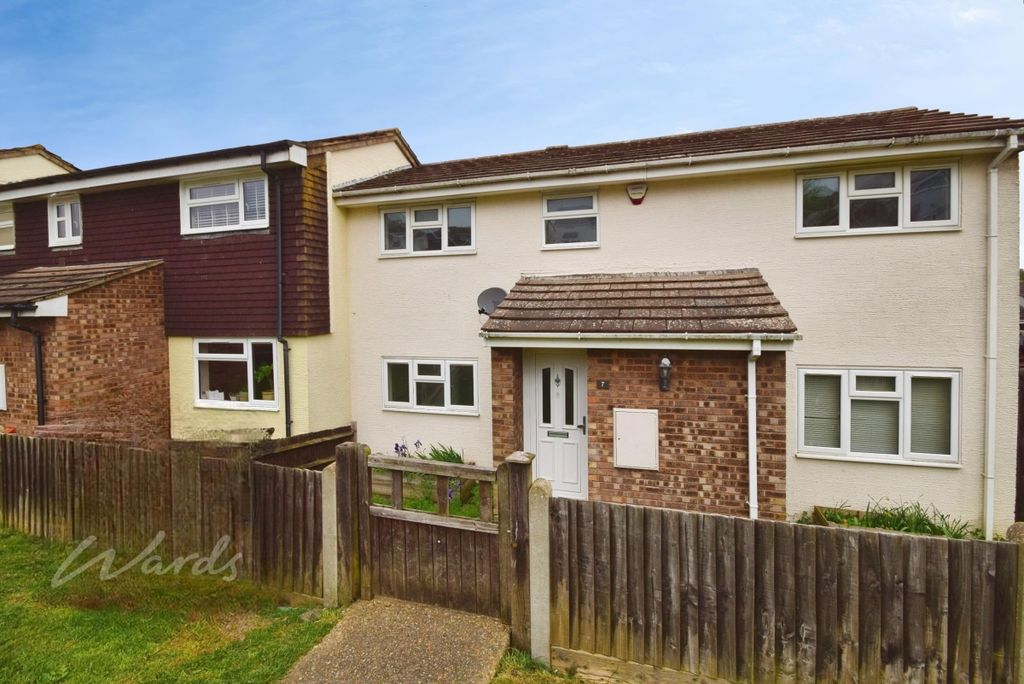 Property photo 1 of 12 Shacklton Front