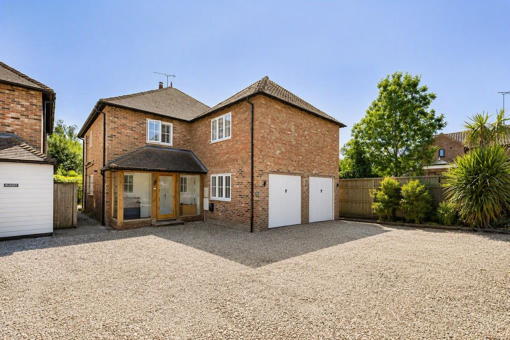Property photo 1 of 16 Image