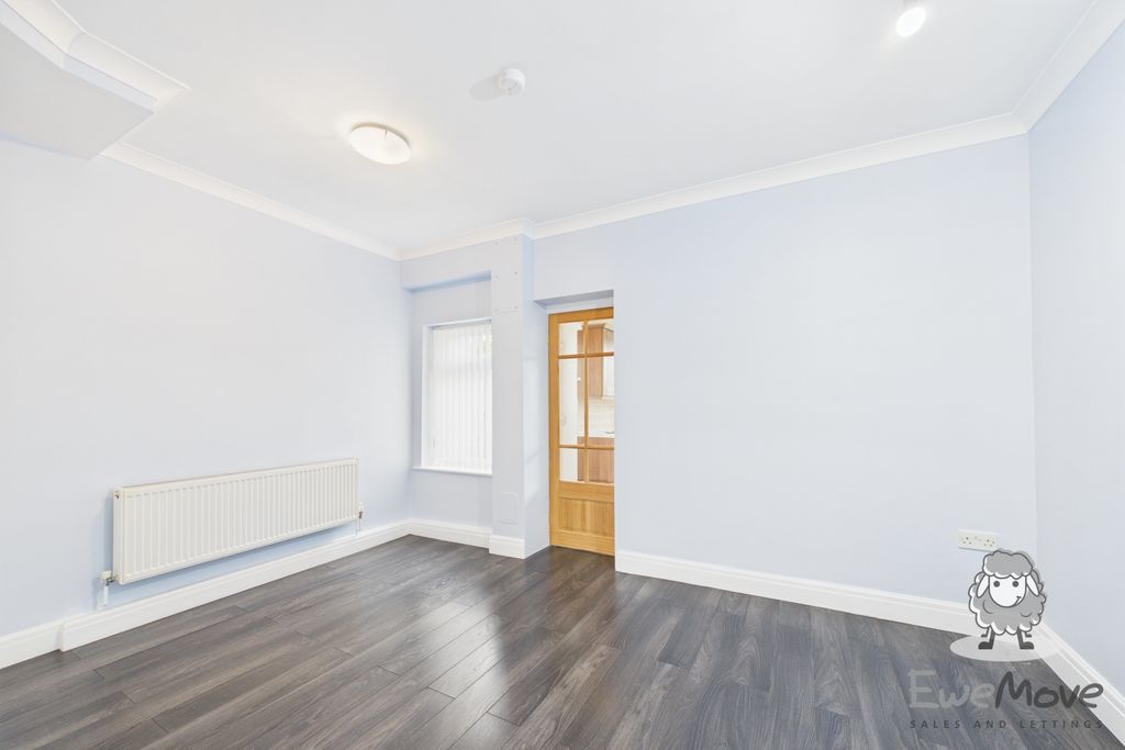 Property photo 3 of 14 13