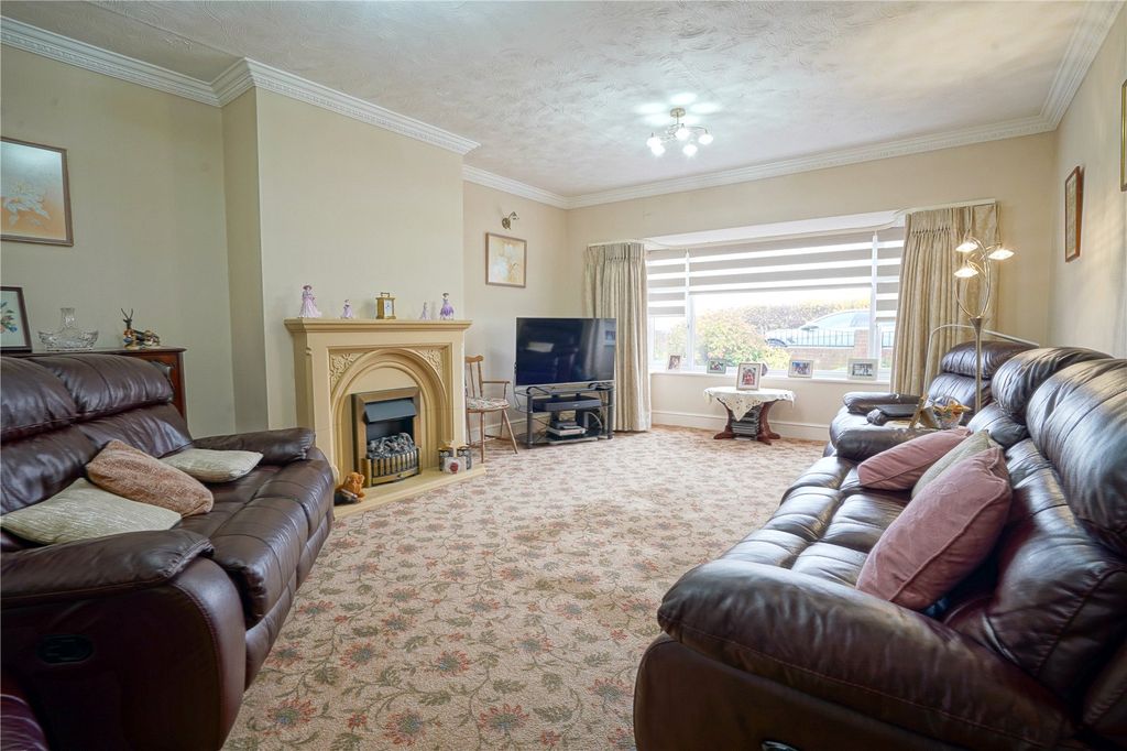 Property photo 2 of 23 Picture No. 18