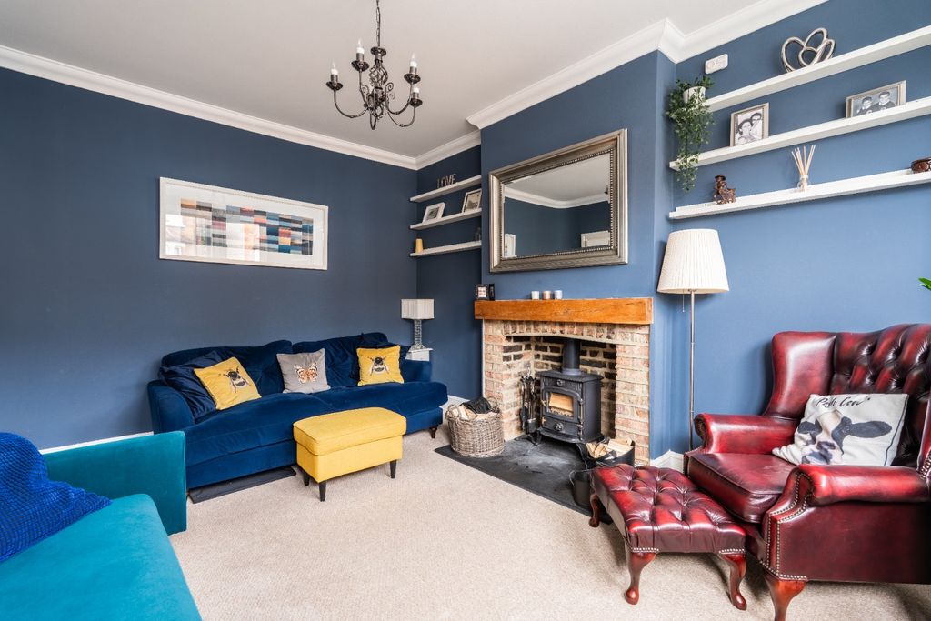 Property photo 3 of 46 4582793