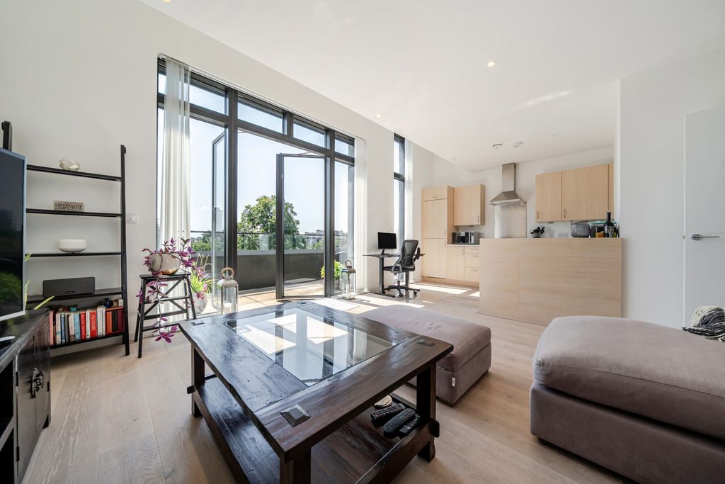 Property photo 1 of 24 1496990-14-6A69F0...