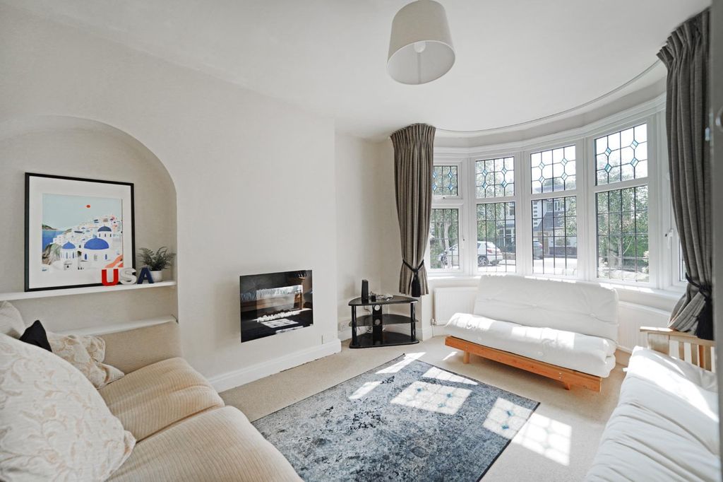 Property photo 2 of 26 Picture No. 11