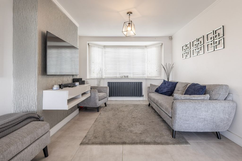 Property photo 2 of 28 2941463