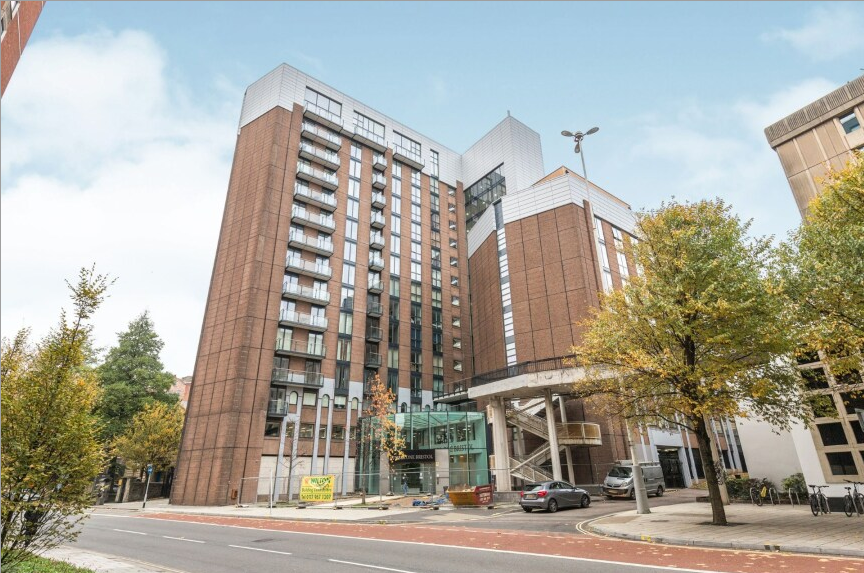 Property photo 1 of 7