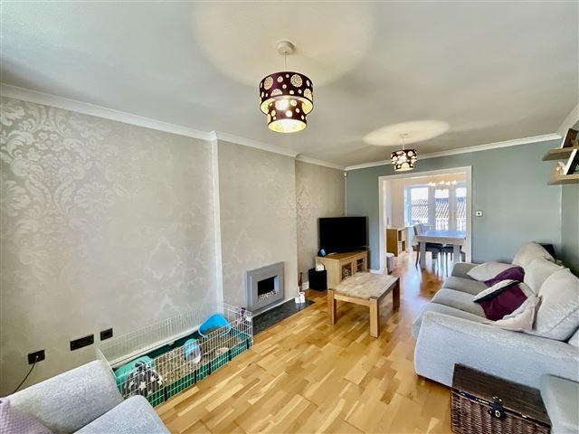 Property photo 3 of 21 Lounge