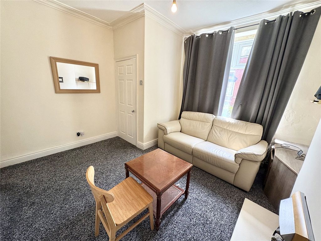 Property photo 2 of 13 Picture No. 05