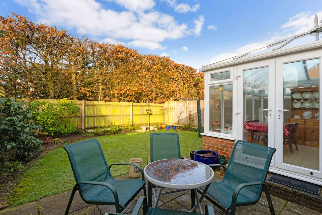 Property photo 2 of 8 2