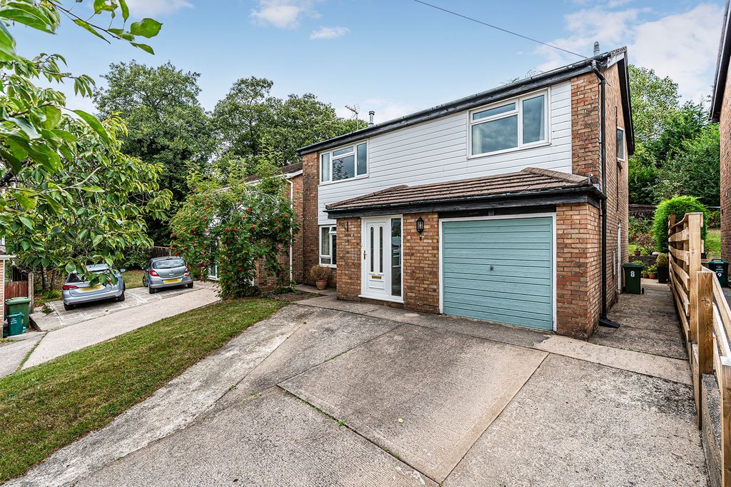 Property photo 1 of 40
