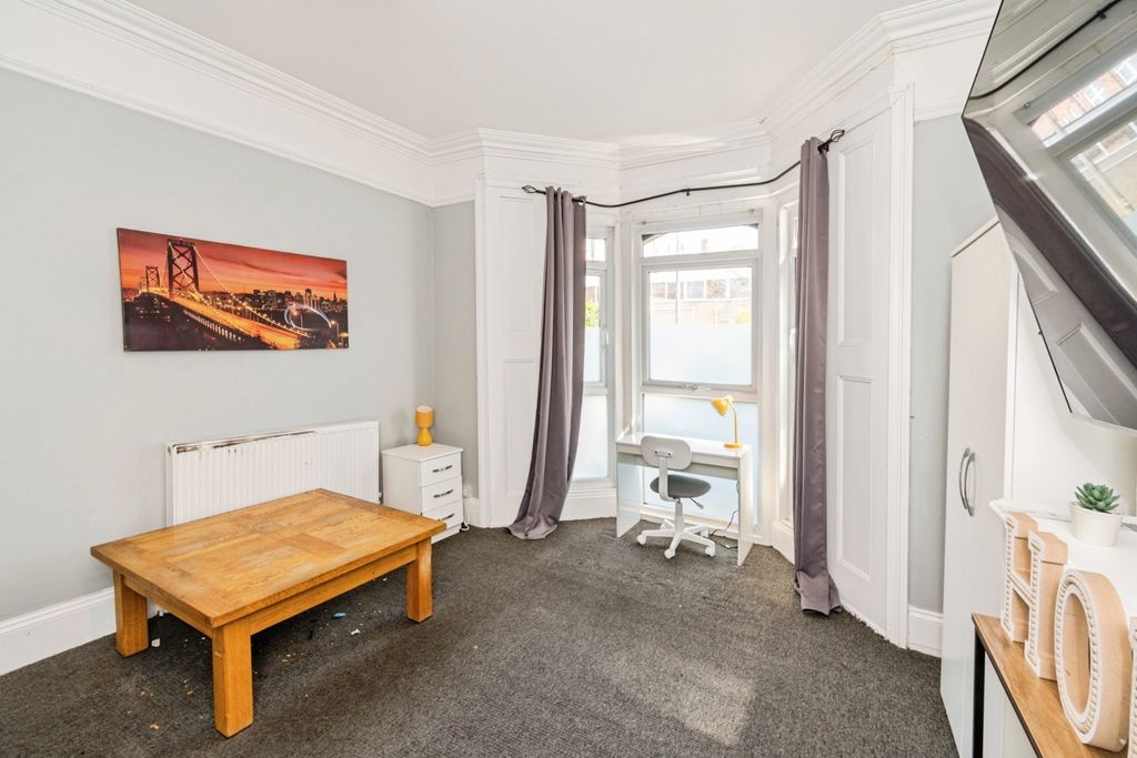 Property photo 3 of 20 Pbox-Img.Jpg