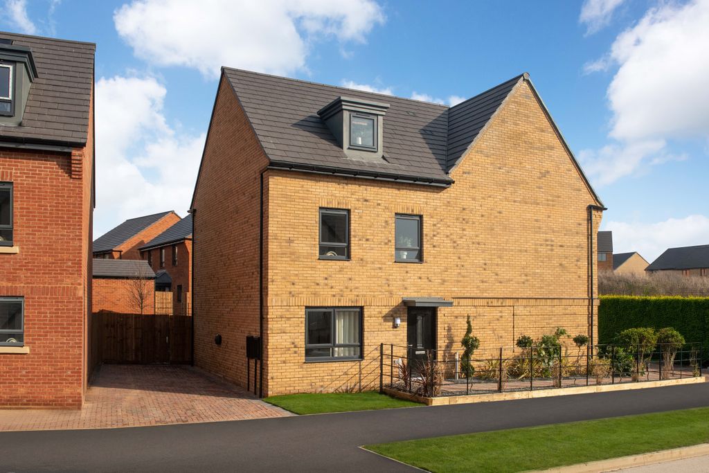 Property photo 1 of 8 Frampton